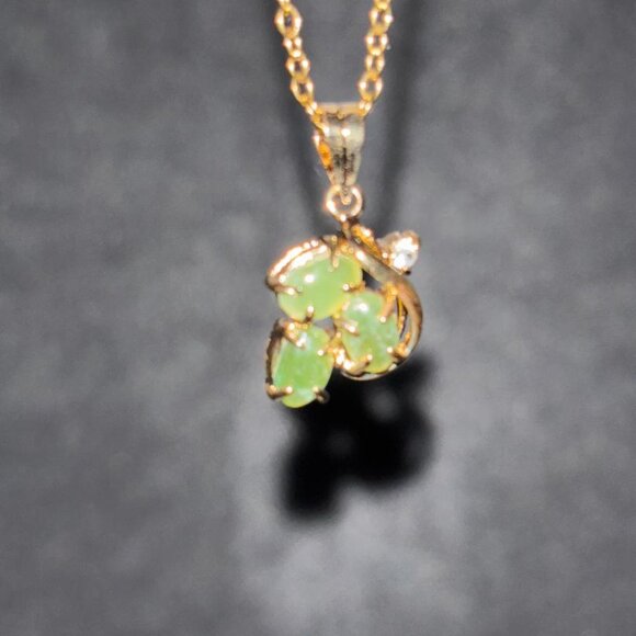 Vintage Jade Pendant Necklace, Dolphin Ore 18K Gold Electroplate - Picture 3 of 7